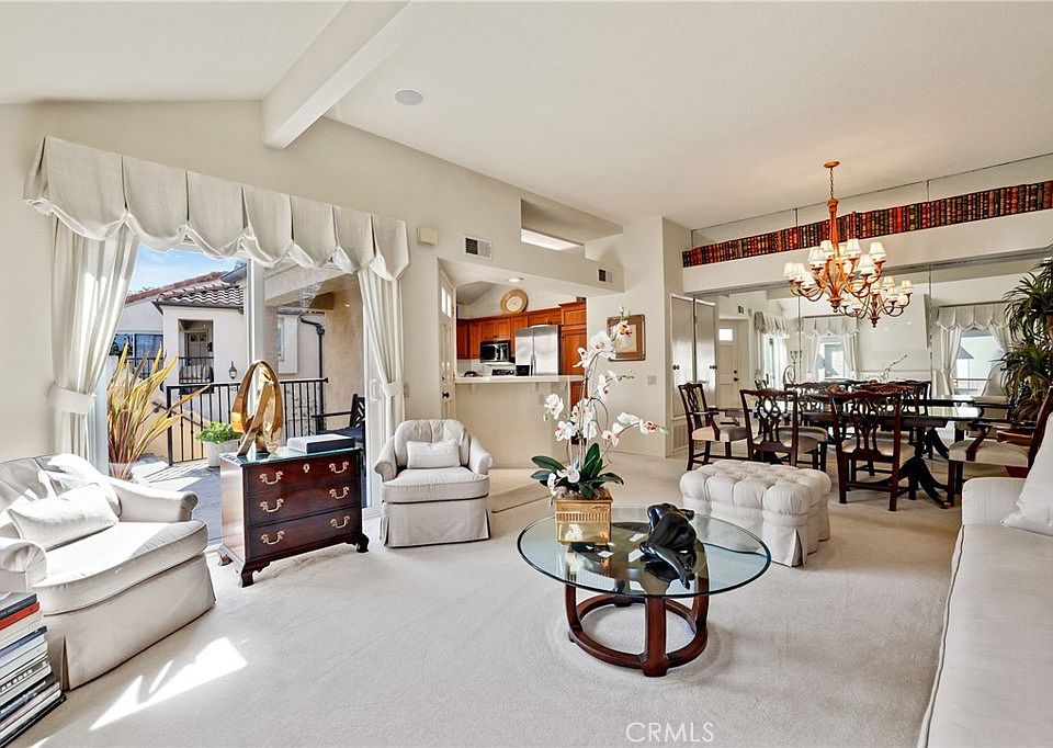 1st image of 75 Corsica Dr