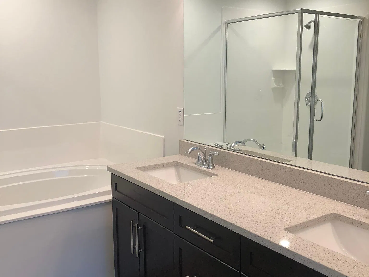 11 W Tytus Dr — Photo 4