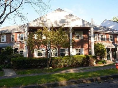 157 Round Hill Rd UNIT 157, Northampton, MA, 01060