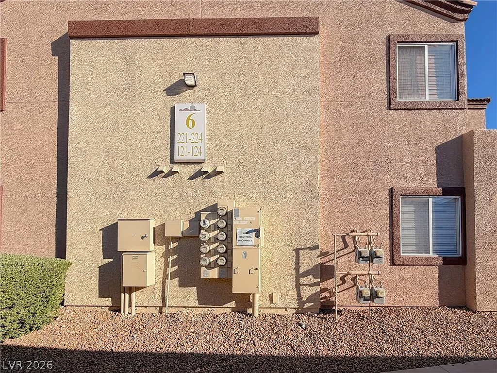9580 W Reno Ave — Photo 2