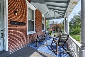 558 Front Porch