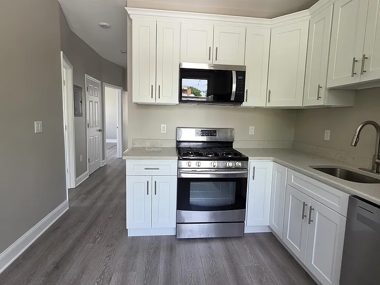 218 Dwight St #2 — Photo 2