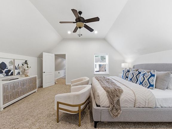 4th image of 211 Faust Ln