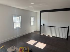 51 Geneva St, Elizabeth, NJ