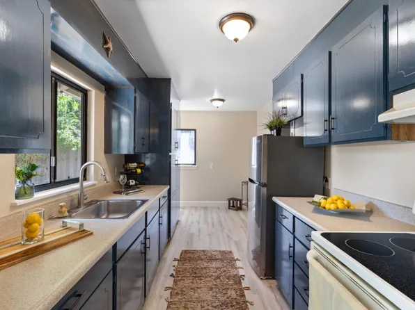 23436 Santa Clara St, Hayward, CA 94541