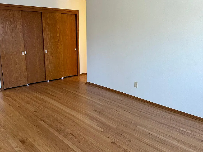 505 E Henry Clay St #204 — Photo 34