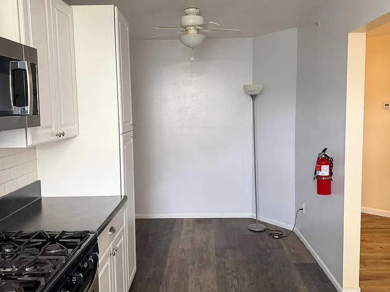 343 Ventnor Ct — Photo 8