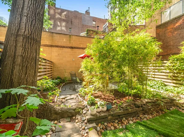 22 Irving Place 1A image 3 of 5