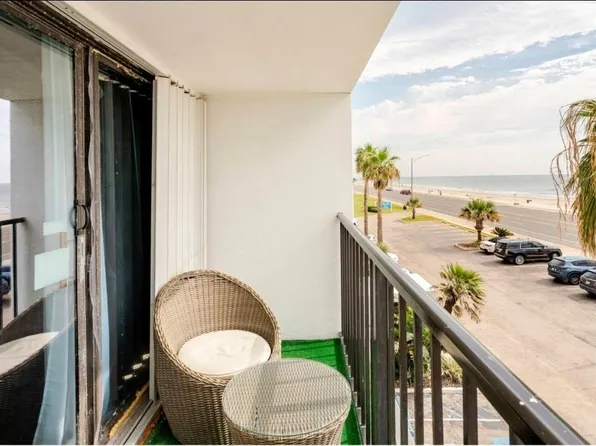 7310 Seawall Blvd APT 309, Galveston, TX 77551
