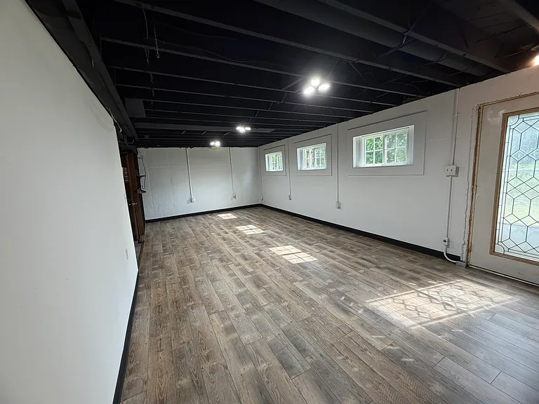104 Market St — Photo 32