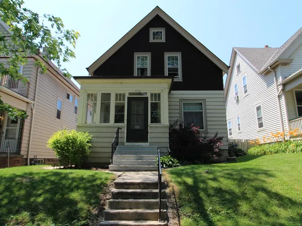 2933 N Newhall St, Milwaukee, WI 53211