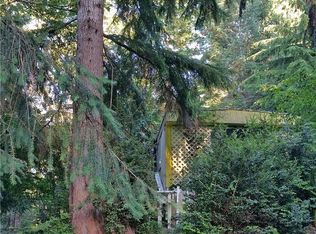 100 E Falls Pl, Belfair, WA 98528