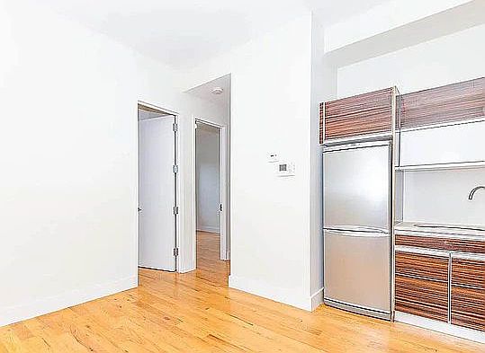 2nd image of 490 Kosciuszko St #2B