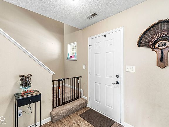 5th image of 342 Brixton Woods Dr E
