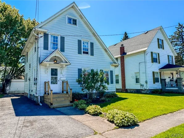 32 Aspen St, Auburn, NY 13021