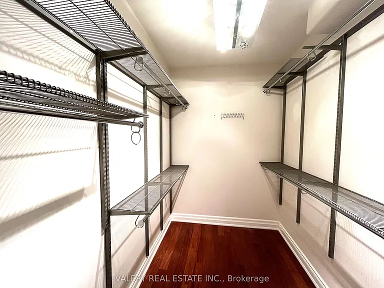 32 Belvedere Dr — Photo 11