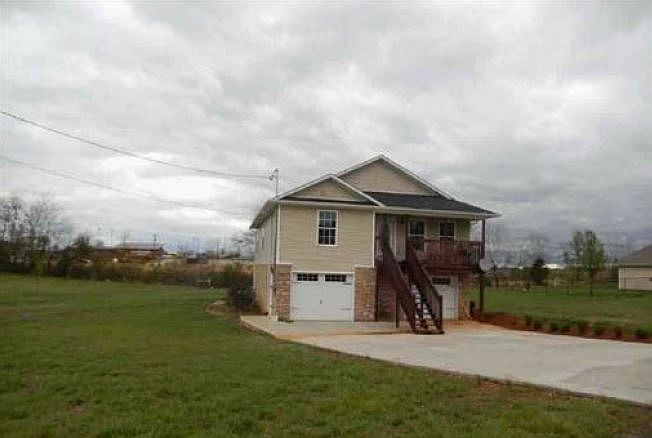 1st image of 548 Academy Dr