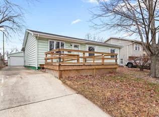 1823 Fairfield Dr, Springfield, IL 62702