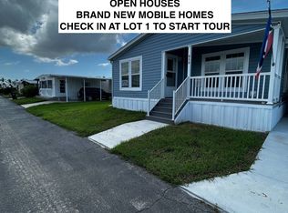 900 9th Ave E #215, Palmetto, FL 34221