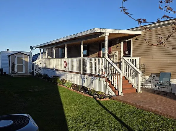 406 Silver Sand Dr, Port Sanilac, MI 48469