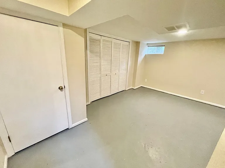 6976 NE Stanton St — Photo 40