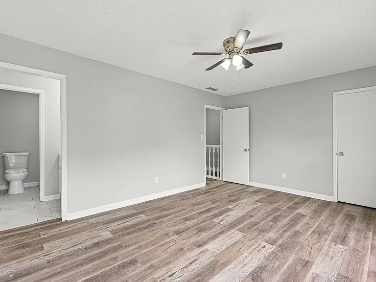 8066 Woodlake Dr — Photo 20