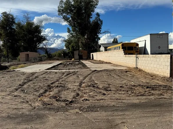 10561 S Fremont Rd, Mohave Valley, AZ 86440