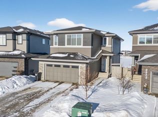 9514 Pear Close SW, Edmonton, AB