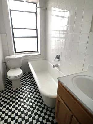 Rented by BRICK & GALO REALTY CORP | media 9
