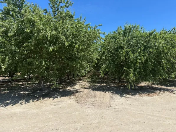 1 S Chestnut & E, Selma, CA 93662