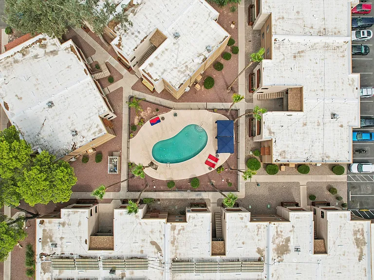 College Town Tucson- Near The U of A — Photo 45