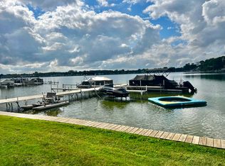 2198 Bowles St, Fenton, MI 48430