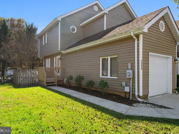 45627 Longfields Village Dr, Great Mills, MD 20634