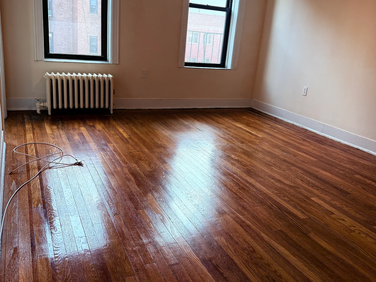 14444 Sanford Ave — Photo 2