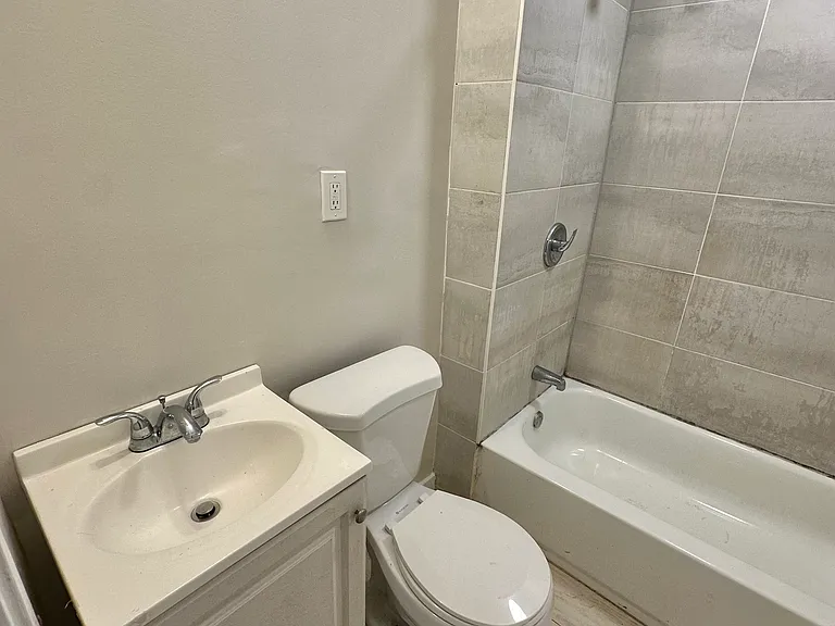 75 Sanford Ave #1 — Photo 9
