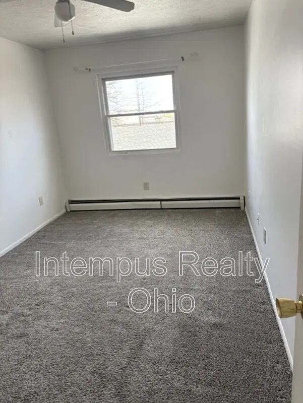 2 bed, 1.5 bath, $1,100 — Photo 4