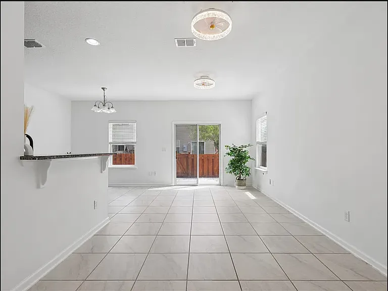 149 Moultrie Village Ln — Photo 5