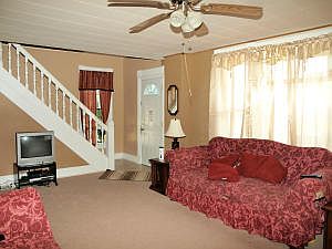 4th image of 1391 E Losey St