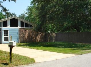 1508 S 10th St, Ocean Springs, MS 39564