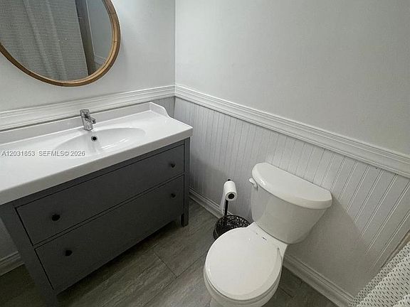 5th image of 2625 Collins Ave APT 502