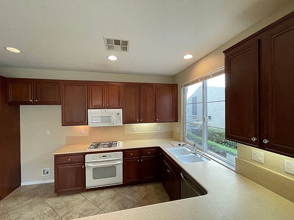 4th image of 2116 Cantata Dr Unit 44