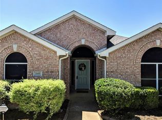 2105 Timberland Dr, Mesquite, TX 75181