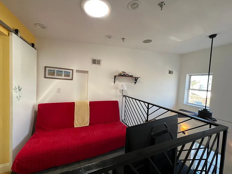 431 N Union St — Photo 7