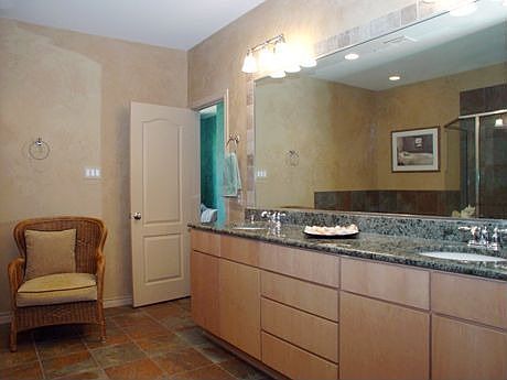 Master Bath with Granite/Large Walk-in Closet 