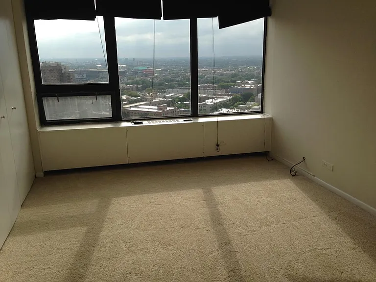 3930 N Pine Grove Ave #24 — Photo 12