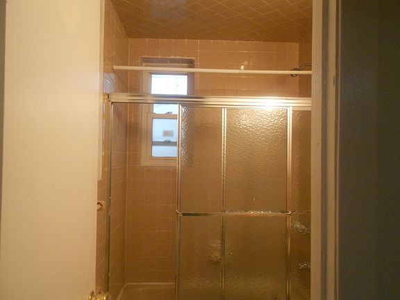 3rd image of 2761 Yates Ave