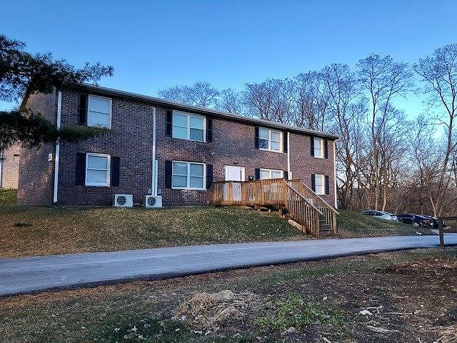 2nd image of 3325 & 3335 Sunset Park Cir