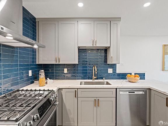 5th image of 159 4th Ave #6