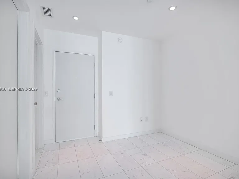 480 NE 31st St #1307 — Photo 8