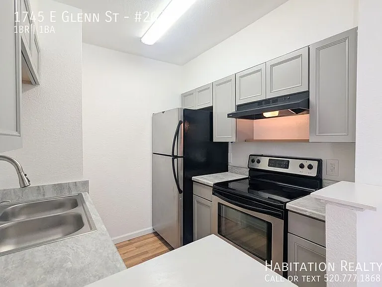 1745 E Glenn St #203 — Photo 2